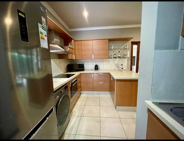 3 BEDROOM TOWNHOUSE FOR SALE IN MENLO PARK